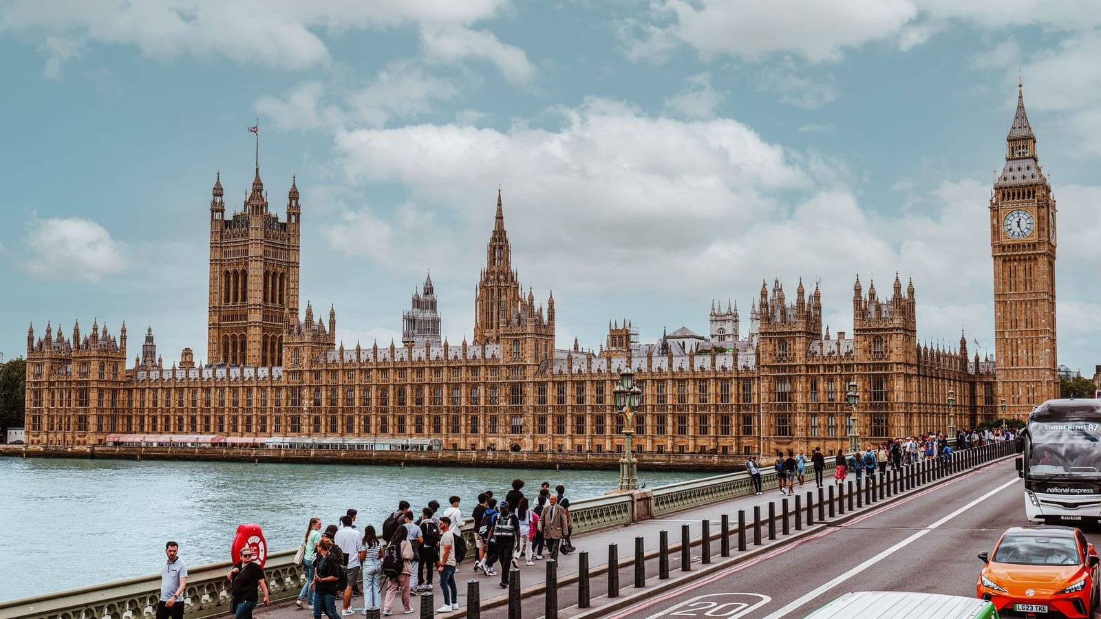 The Houses of Parliament and Elizabeth Tower seen from Westminster Bridge